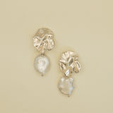Limpet with Keshi Pearl